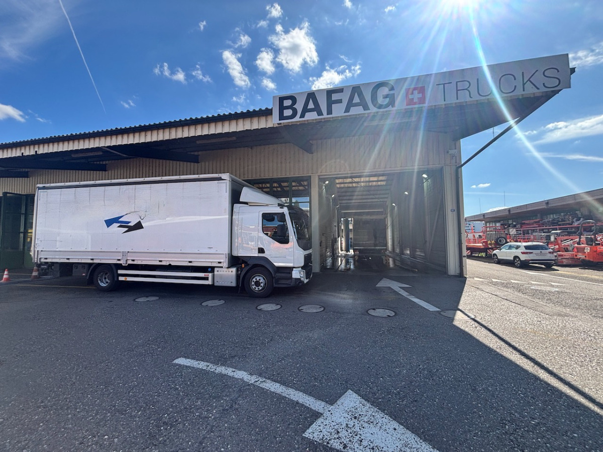 VOLVO FL-280 - Curtainsider truck: picture 2 VOLVO FL-280 - Curtainsider truck: picture 2