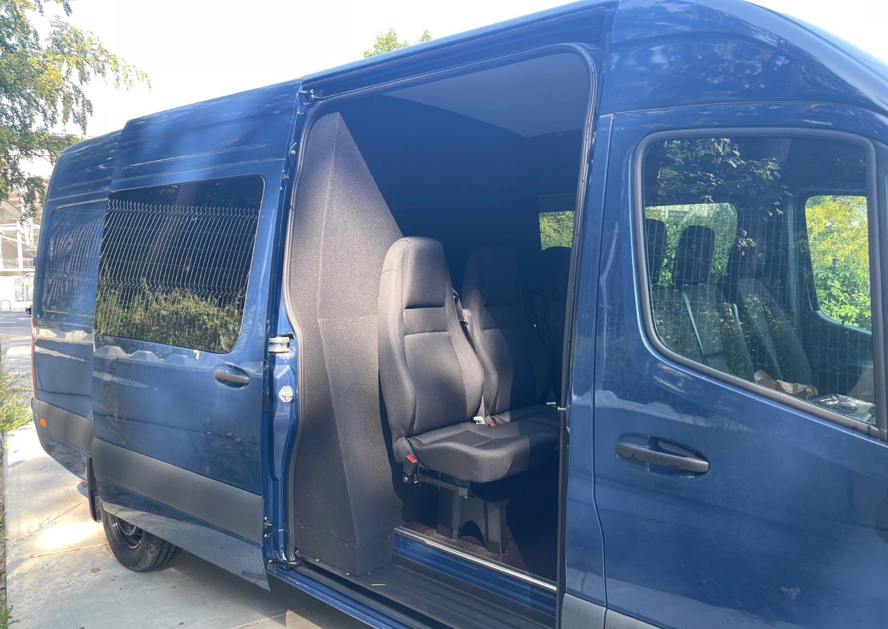 Mercedes-Benz Sprinter 317 L3H2 6-Sitze - Panel van, Combi van: picture 1 Mercedes-Benz Sprinter 317 L3H2 6-Sitze - Panel van, Combi van: picture 1