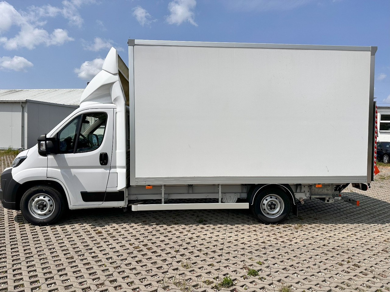 Opel Movano 180 DHollandia on lease Opel Movano 180 DHollandia: picture 12