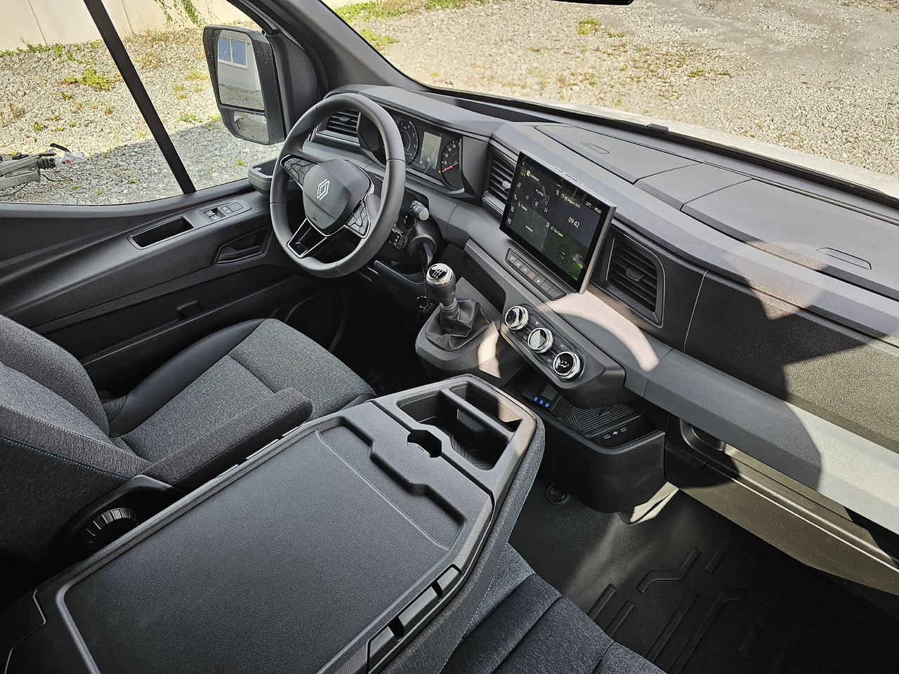 Renault Master 170 8PAL Schlafkabine Webasto - Curtain side van: picture 4 Renault Master 170 8PAL Schlafkabine Webasto - Curtain side van: picture 4