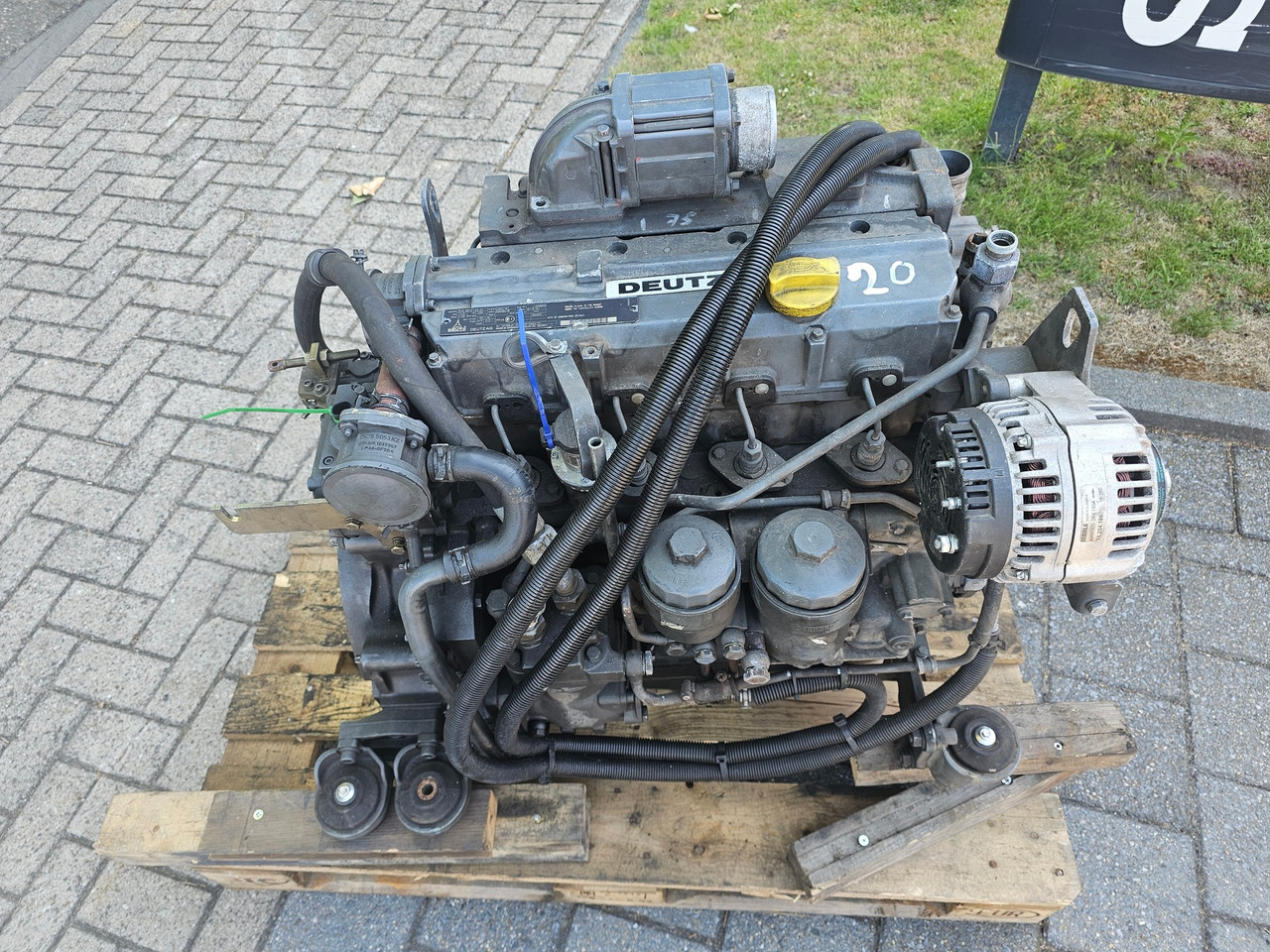 Deutz TCD 2012 L04 2V - Engine: picture 2 Deutz TCD 2012 L04 2V - Engine: picture 2