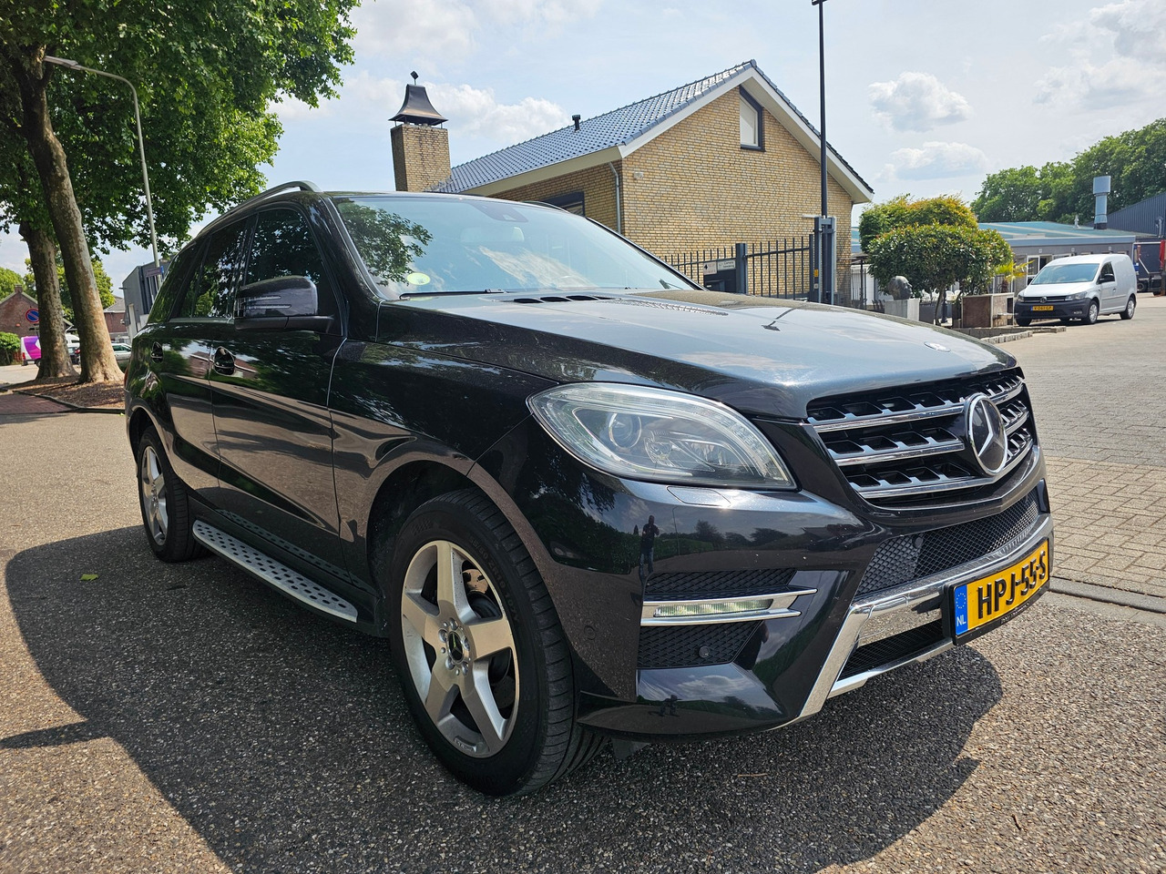 Mercedes Benz ML 350 Bluetec AMG - SUV: picture 4 Mercedes Benz ML 350 Bluetec AMG - SUV: picture 4
