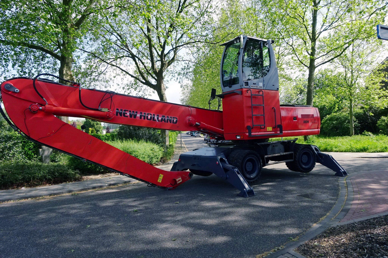 New Holland MH 6.6 Materialhandler With Magnet System - Waste/ Industry handler: picture 4 New Holland MH 6.6 Materialhandler With Magnet System - Waste/ Industry handler: picture 4