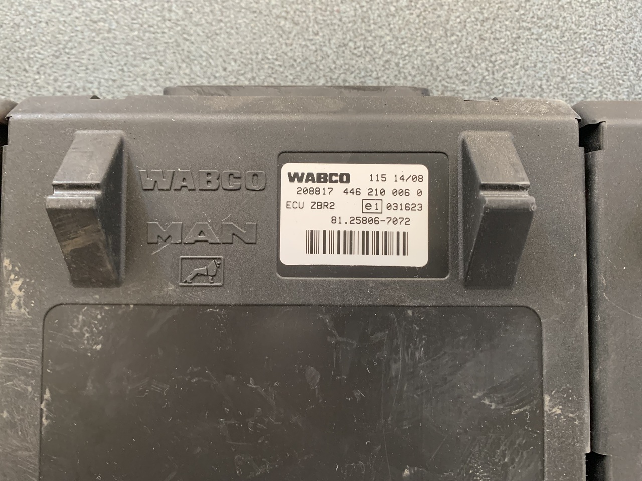 CENTRAL ON-BOARD COMPUTER-ZBR MAN TGA-TGS-TGX - ECU for Truck: picture 3 CENTRAL ON-BOARD COMPUTER-ZBR MAN TGA-TGS-TGX - ECU for Truck: picture 3