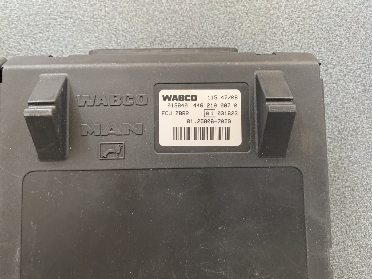 CENTRAL ON-BOARD COMPUTER-ZBR MAN TGA-TGS-TGX - ECU for Truck: picture 4 CENTRAL ON-BOARD COMPUTER-ZBR MAN TGA-TGS-TGX - ECU for Truck: picture 4