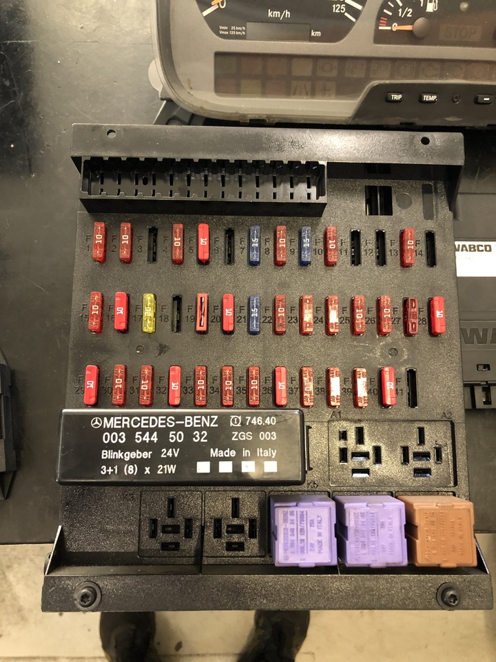 CONTROL UNITS ATEGO EURO 4 ELECTRICAL BASIC MODULE - ECU for Truck: picture 5 CONTROL UNITS ATEGO EURO 4 ELECTRICAL BASIC MODULE - ECU for Truck: picture 5