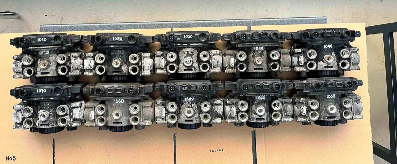 EBS AXLE MODULATOR 2 MAN TGA-TGM-TGL - Brake parts for Truck: picture 1 EBS AXLE MODULATOR 2 MAN TGA-TGM-TGL - Brake parts for Truck: picture 1
