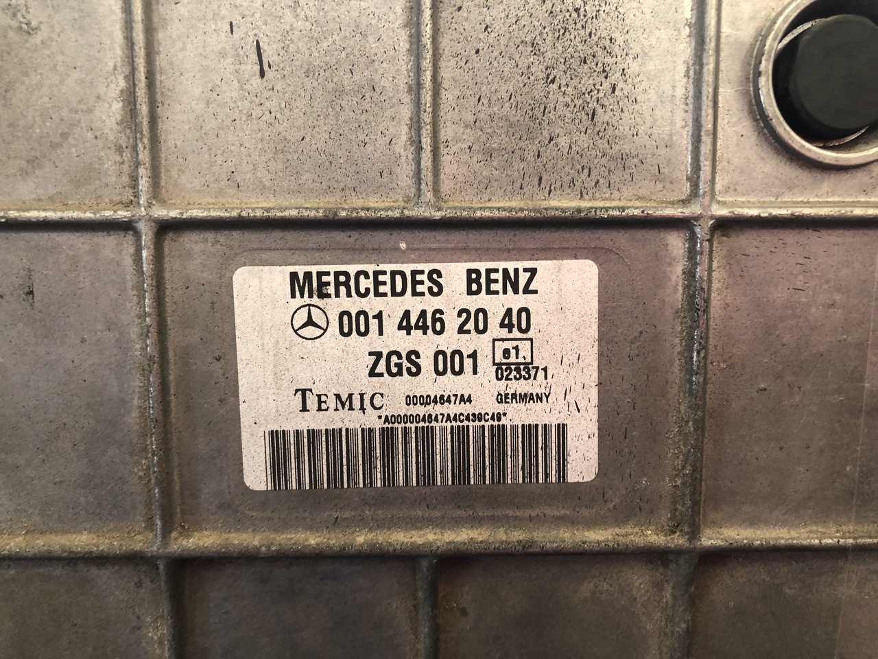 ENGINE CONTROL UNIT AXOR 330ps EURO 3 - ECU for Truck: picture 4 ENGINE CONTROL UNIT AXOR 330ps EURO 3 - ECU for Truck: picture 4