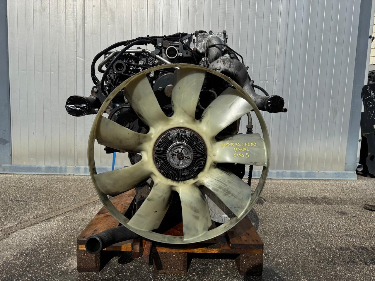 ENGINE MAN TGM D0836LFL60 EURO 5 250PS - Engine and parts: picture 2 ENGINE MAN TGM D0836LFL60 EURO 5 250PS - Engine and parts: picture 2