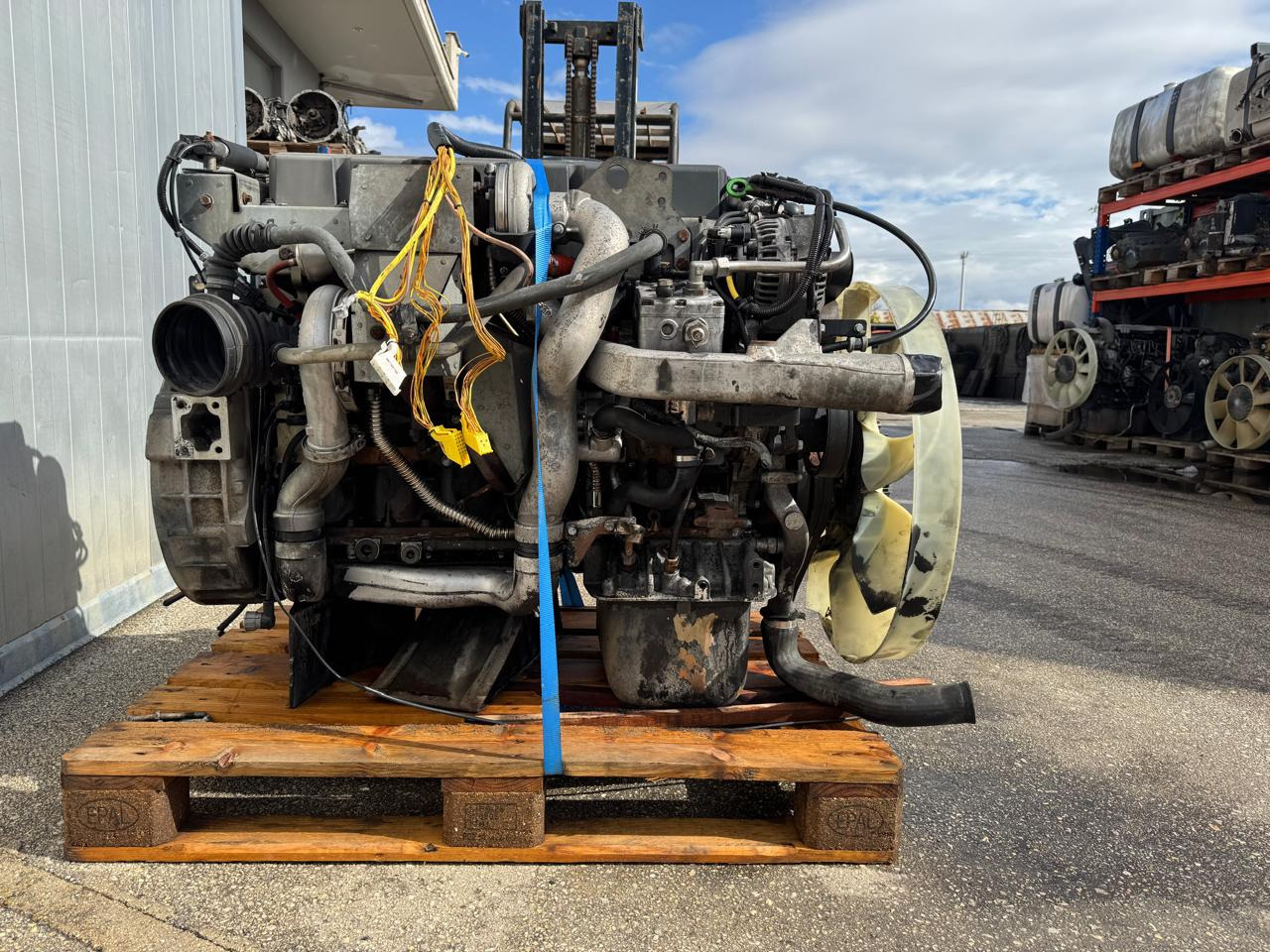 ENGINE MAN TGM D0836LFL60 EURO 5 250PS - Engine and parts: picture 3 ENGINE MAN TGM D0836LFL60 EURO 5 250PS - Engine and parts: picture 3