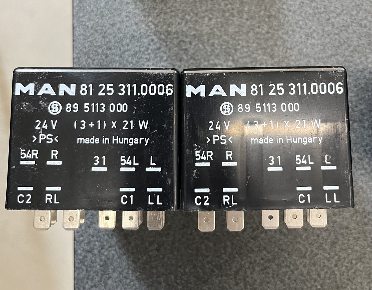 FLASHING-WIPING PULSE UNIT MAN F90,F2000 - Electrical system for Truck: picture 5 FLASHING-WIPING PULSE UNIT MAN F90,F2000 - Electrical system for Truck: picture 5