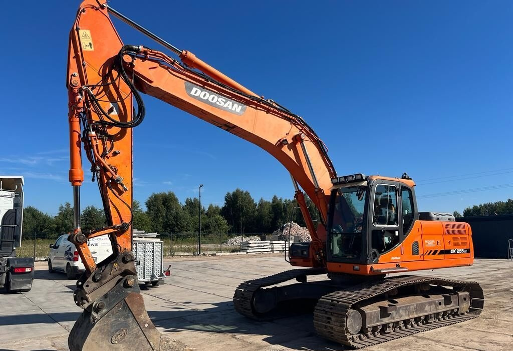 Doosan DX255LC-3 - Crawler excavator: picture 1 Doosan DX255LC-3 - Crawler excavator: picture 1
