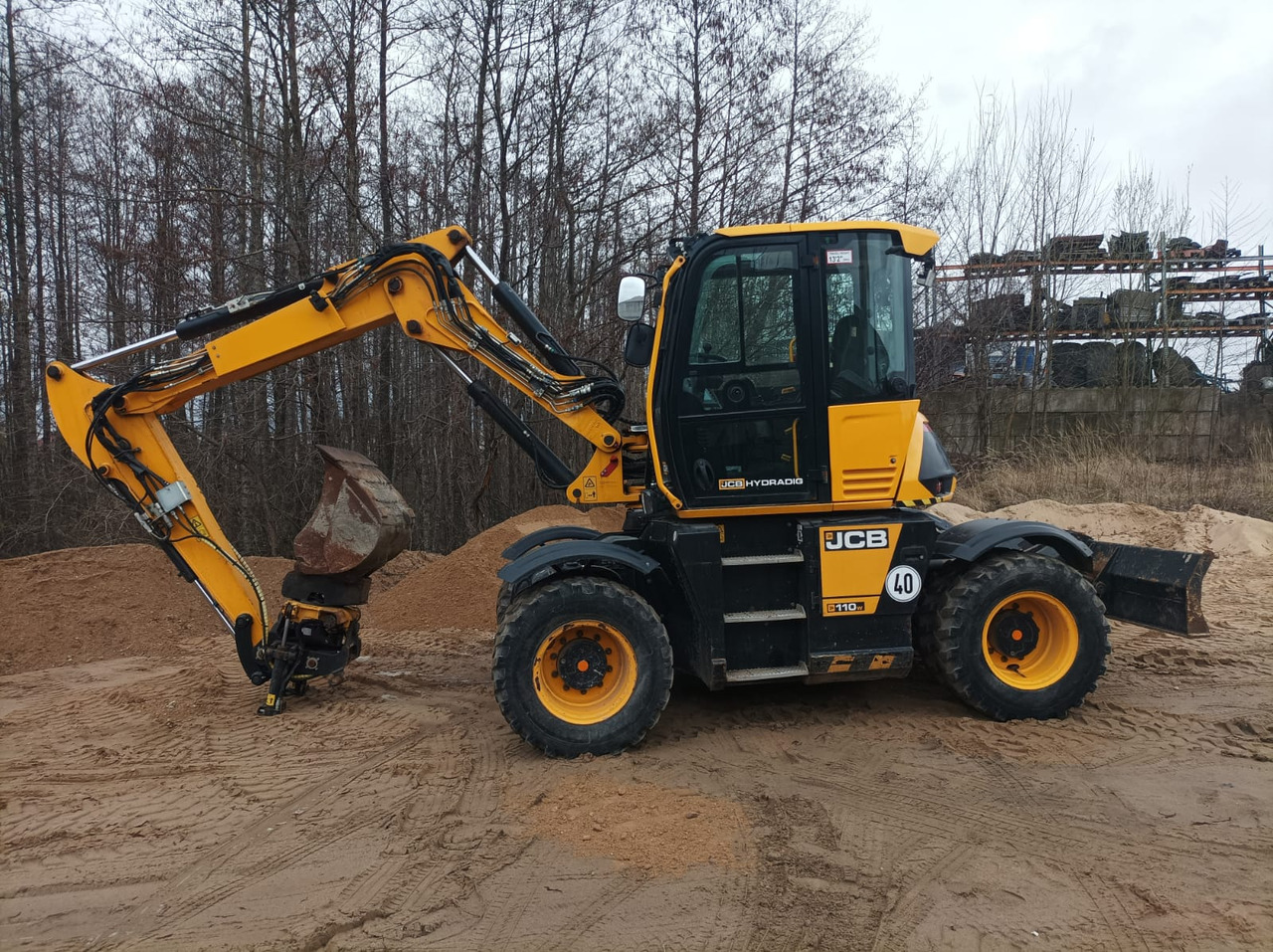 JCB HD110WT T4F - Mini excavator: picture 3 JCB HD110WT T4F - Mini excavator: picture 3