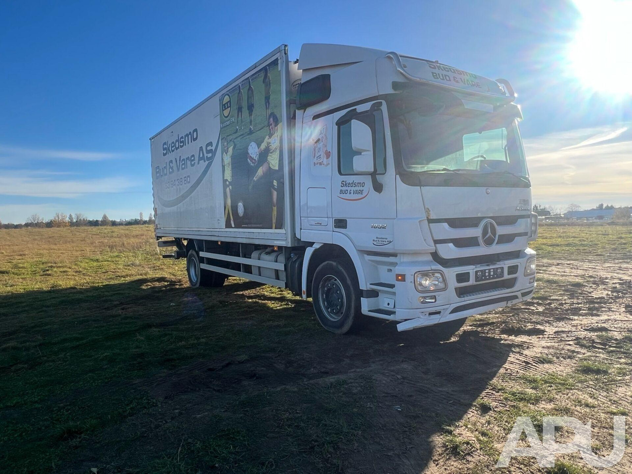 Box truck Mercedes Actros 1832: picture 9