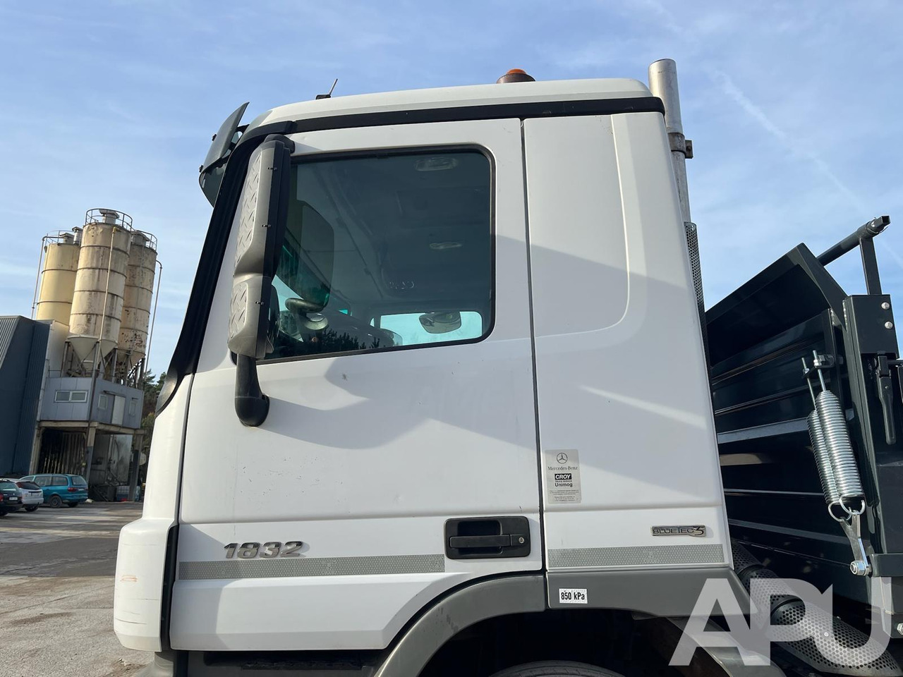 Tipper Mercedes-Benz Actros 1832: picture 6 Tipper Mercedes-Benz Actros 1832: picture 6