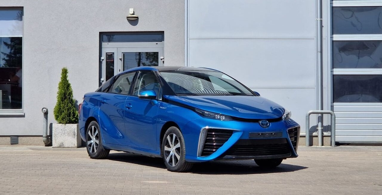Toyota Mirai - Sedan: picture 3 Toyota Mirai - Sedan: picture 3