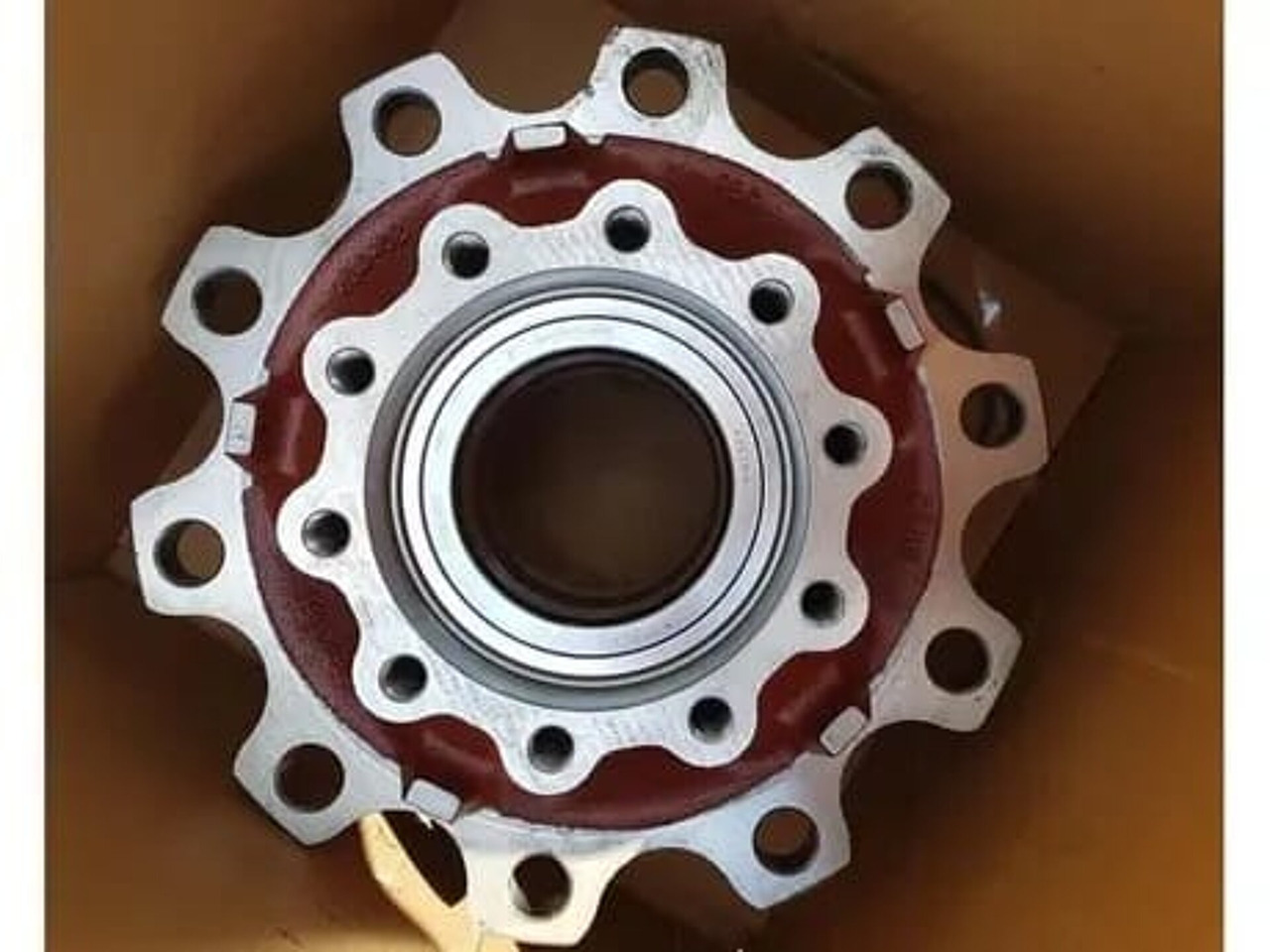 DAF Naaf met FAG lager 2019802 - Wheel hub for Truck: picture 1 DAF Naaf met FAG lager 2019802 - Wheel hub for Truck: picture 1