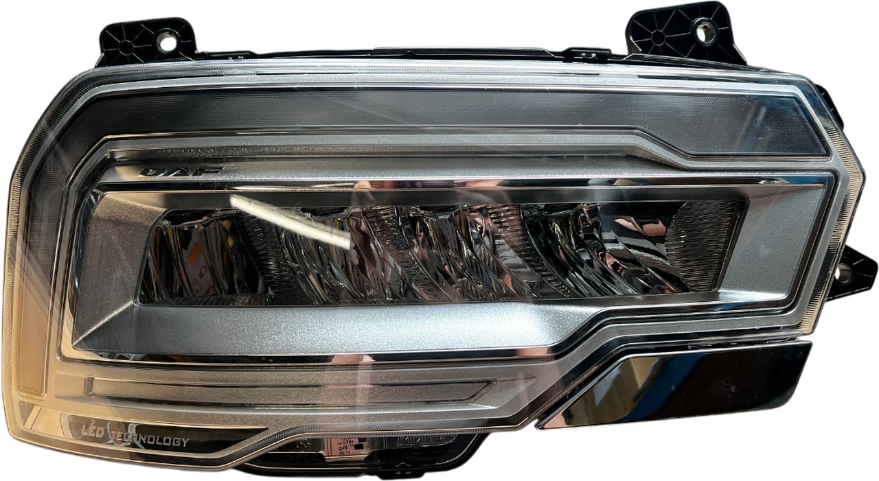 DAF XD XF XG LED KOPLAMP RH OE NIEUW | 2425973 - Headlight for Truck: picture 1 DAF XD XF XG LED KOPLAMP RH OE NIEUW | 2425973 - Headlight for Truck: picture 1