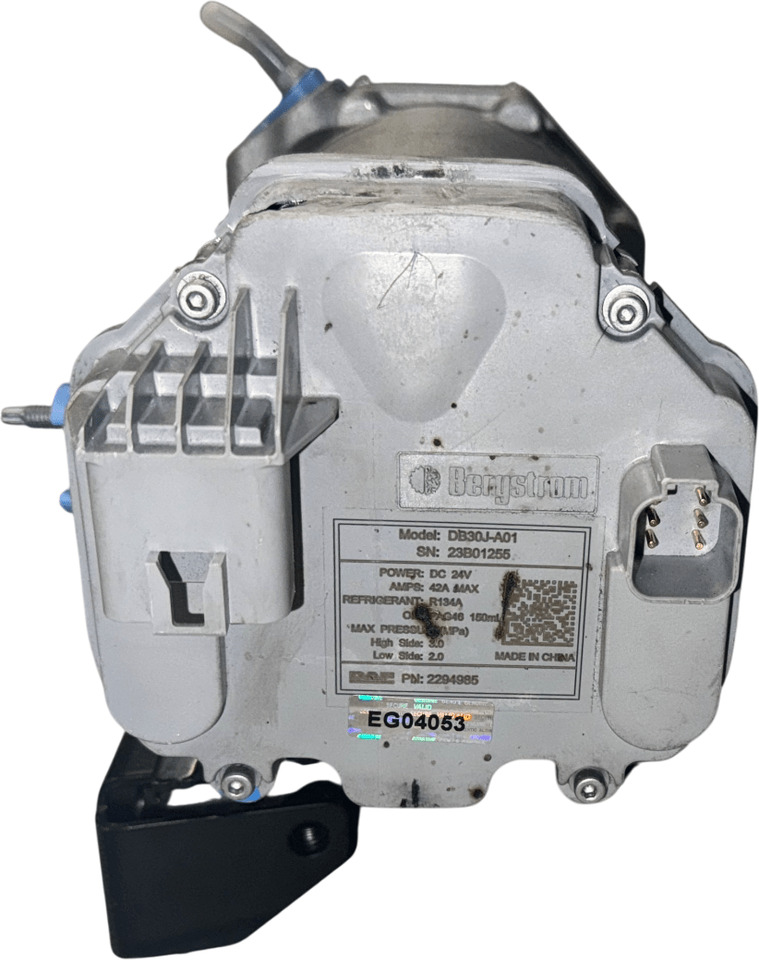 DAF XG AIRCOCOMPRESSOR 2022- MET BEHUIZINGSSCHADE 2294985EXP. - Air brake compressor for Truck: picture 4 DAF XG AIRCOCOMPRESSOR 2022- MET BEHUIZINGSSCHADE 2294985EXP. - Air brake compressor for Truck: picture 4