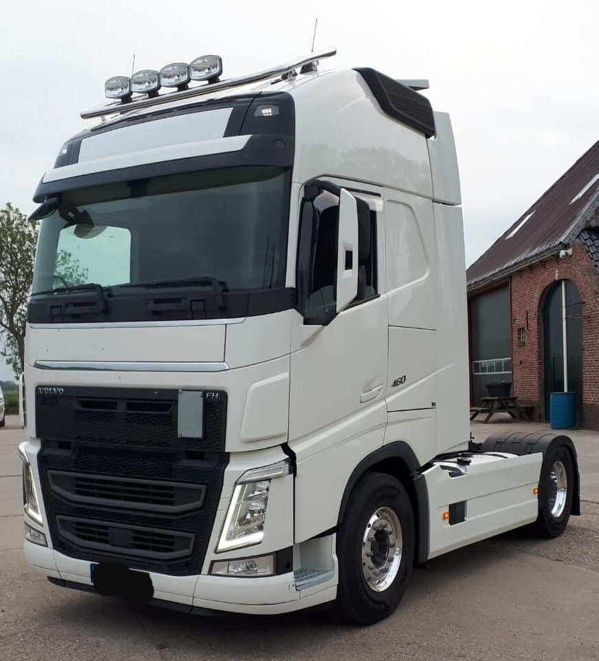 DAKBEUGEL VOLVO FH4 XL-GLOB MET 4 LED 000017A1 - Lights/ Lighting for Truck: picture 1 DAKBEUGEL VOLVO FH4 XL-GLOB MET 4 LED 000017A1 - Lights/ Lighting for Truck: picture 1