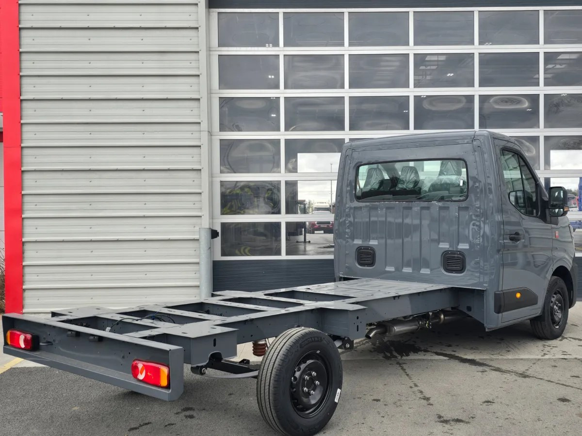 2025 Renault Master Chassis and Cab 170BHP - Cab chassis truck: picture 4 2025 Renault Master Chassis and Cab 170BHP - Cab chassis truck: picture 4
