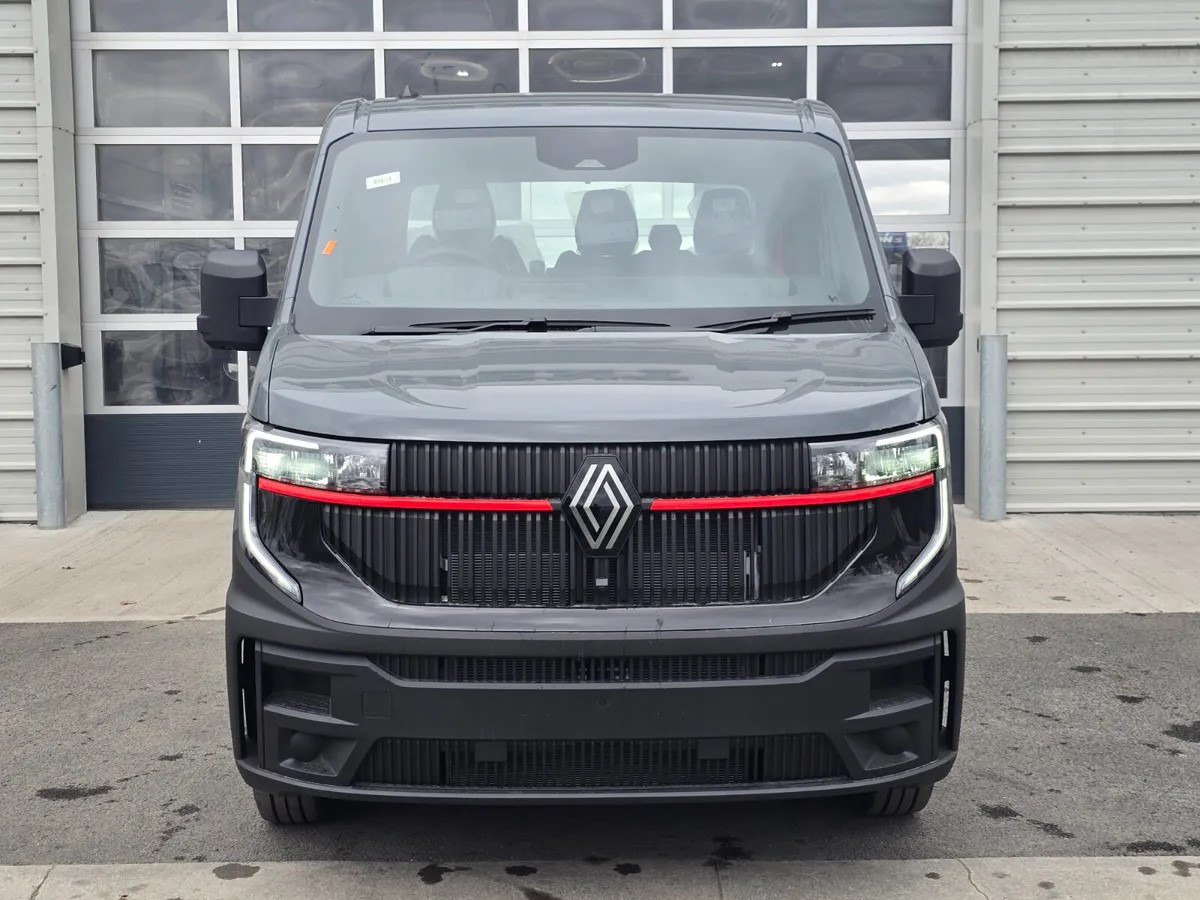 2025 Renault Master Chassis and Cab 170BHP - Cab chassis truck: picture 3 2025 Renault Master Chassis and Cab 170BHP - Cab chassis truck: picture 3