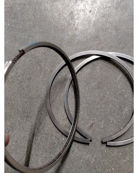 Case zuigerveren set - Piston/ Ring/ Bushing for Agricultural machinery: picture 2 Case zuigerveren set - Piston/ Ring/ Bushing for Agricultural machinery: picture 2