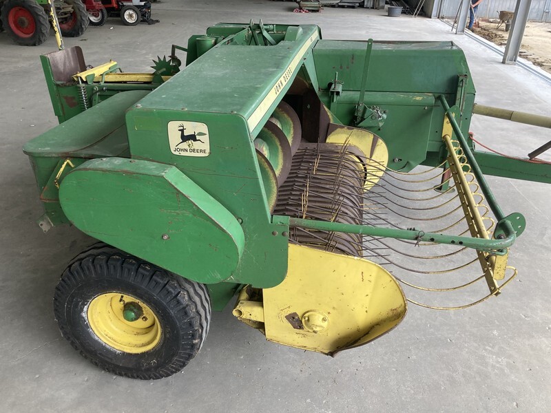 John Deere kleinpakkenpers 456 - Square baler: picture 1 John Deere kleinpakkenpers 456 - Square baler: picture 1