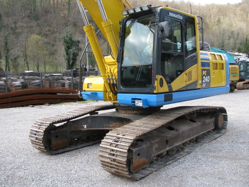 KOMATSU PC240NLC-10 TOP condition - Crawler excavator: picture 2 KOMATSU PC240NLC-10 TOP condition - Crawler excavator: picture 2