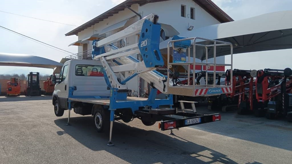 Socage 20d - Truck mounted aerial platform: picture 4 Socage 20d - Truck mounted aerial platform: picture 4