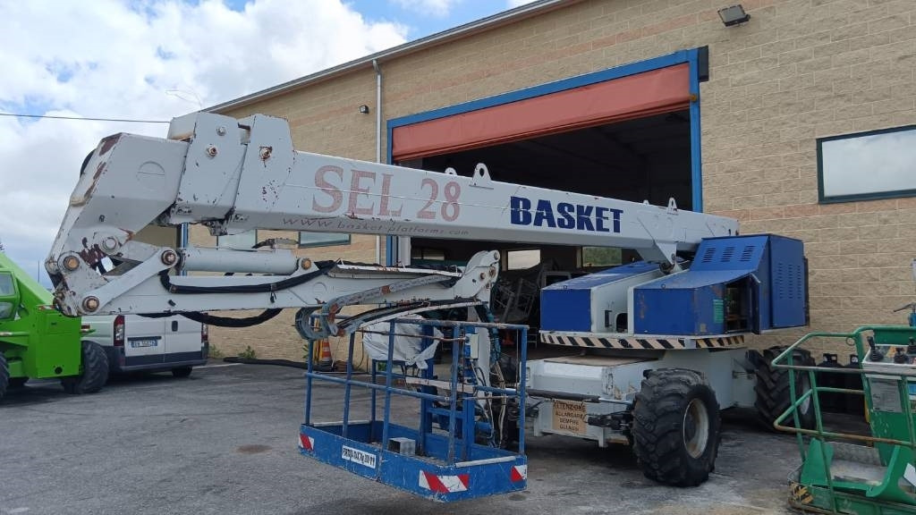 Basket SEL 28 - Telescopic boom: picture 2 Basket SEL 28 - Telescopic boom: picture 2