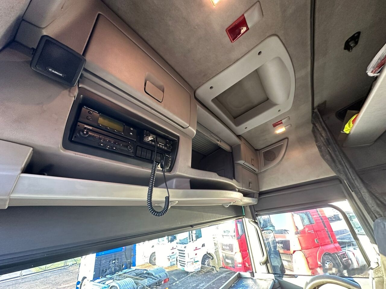 Refrigerator truck Renault Magnum 500: picture 12