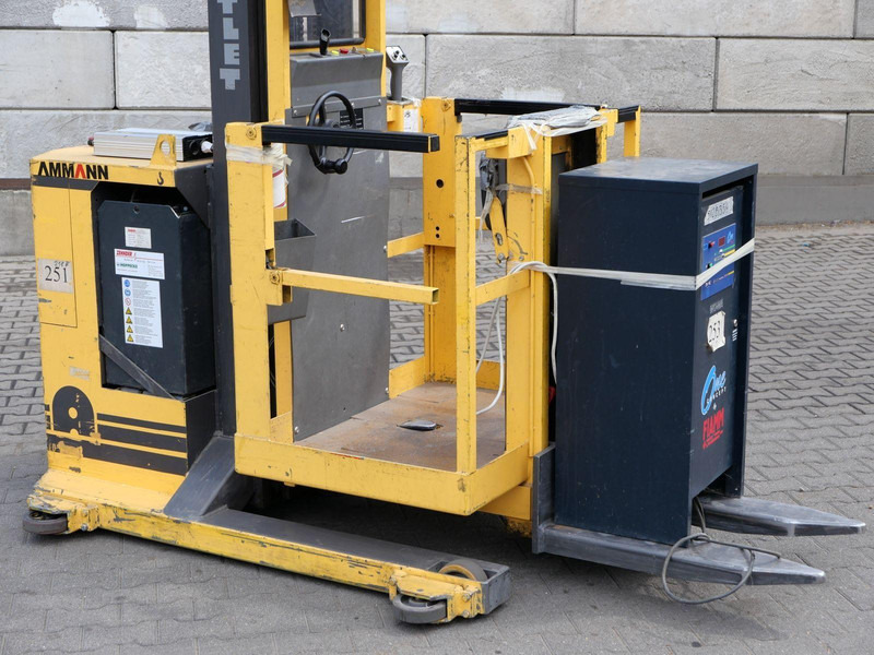 Atlet APC 100 Elektromos targonca - Electric forklift: picture 3 Atlet APC 100 Elektromos targonca - Electric forklift: picture 3