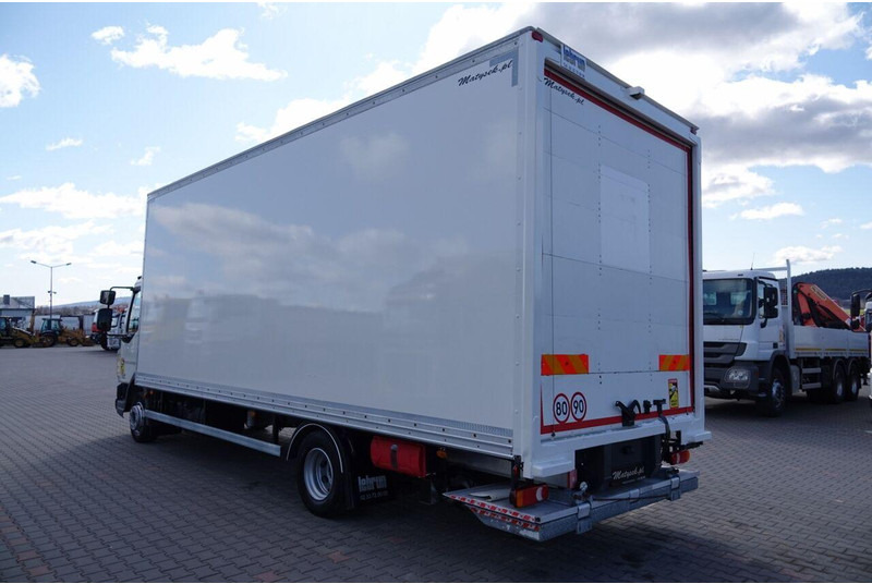 DAF LF 210 / KONTENER - 7 M / SOLÓWKA / WINDA DHOLLANDIA / EURO 6 - Box truck: picture 4 DAF LF 210 / KONTENER - 7 M / SOLÓWKA / WINDA DHOLLANDIA / EURO 6 - Box truck: picture 4