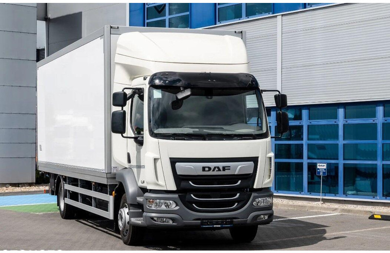 DAF LF 260 Koffer + Tail Lift - Box truck: picture 2 DAF LF 260 Koffer + Tail Lift - Box truck: picture 2