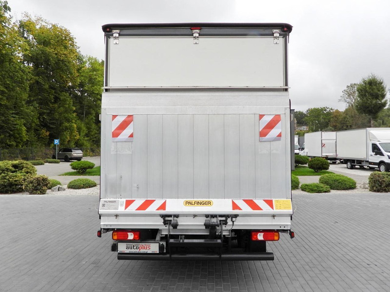 Curtain side van Iveco DAILY 35S18: picture 11