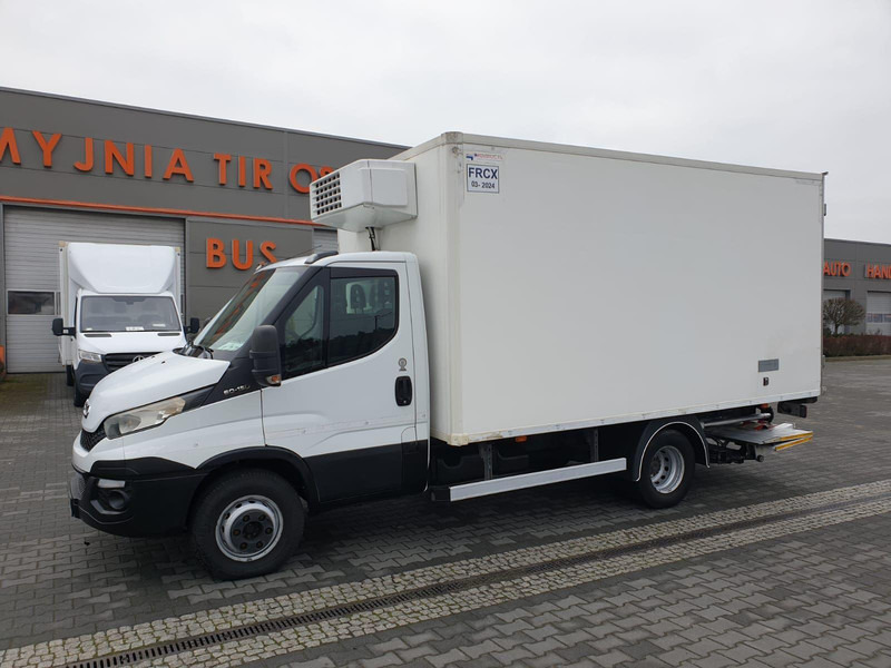 Iveco DAILY 60C15 60-150 TWO-CHAMBER REFRIGERATOR CONTAINER ISOTHERM F - Refrigerated van: picture 3 Iveco DAILY 60C15 60-150 TWO-CHAMBER REFRIGERATOR CONTAINER ISOTHERM F - Refrigerated van: picture 3