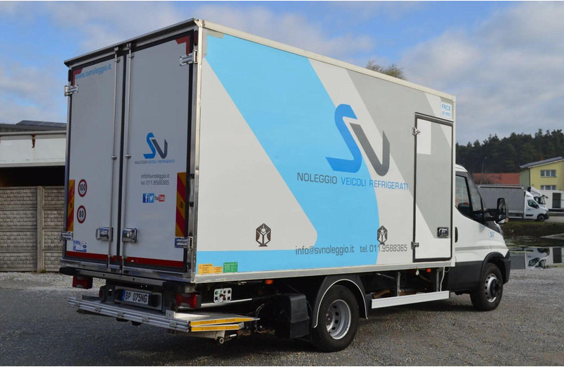 Iveco DAILY 60C15 REFRIGERATOR + SIDE AND REAR DOORS, LIFT FOLDED UNDE - Refrigerator truck: picture 4 Iveco DAILY 60C15 REFRIGERATOR + SIDE AND REAR DOORS, LIFT FOLDED UNDE - Refrigerator truck: picture 4