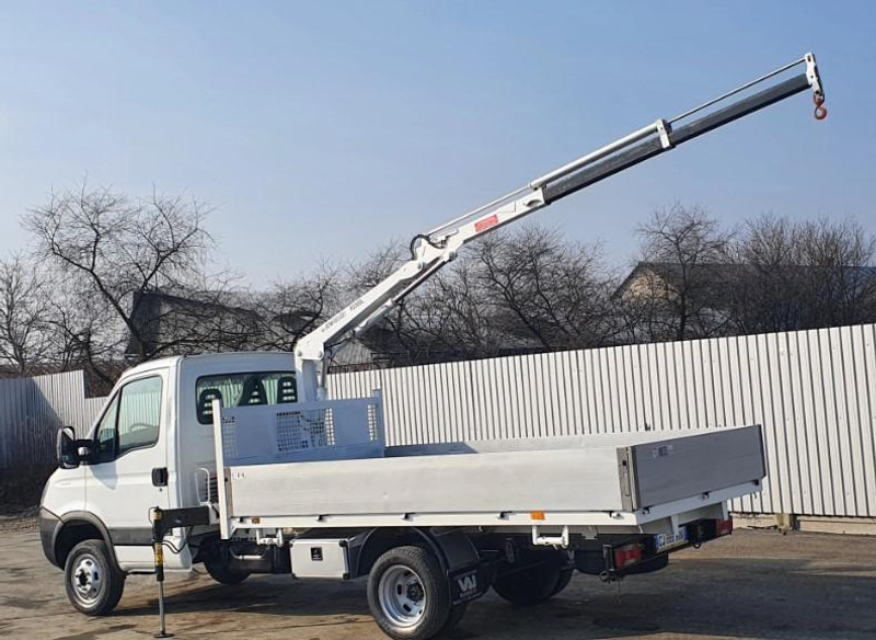 Iveco Daily 35C13 Bonfiglioli P 2300 - Pritsche 4,3 m - Flatbed van: picture 3 Iveco Daily 35C13 Bonfiglioli P 2300 - Pritsche 4,3 m - Flatbed van: picture 3