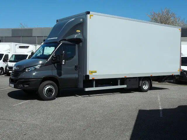 Iveco Daily 70C18 - Koffer+tail lift - Box truck: picture 1 Iveco Daily 70C18 - Koffer+tail lift - Box truck: picture 1
