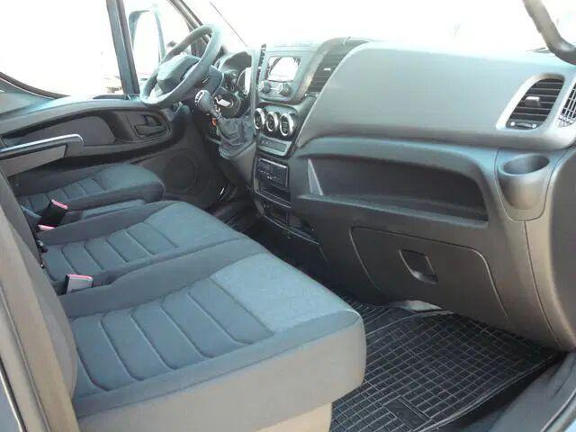 Iveco Daily 70C18 - Koffer+tail lift on lease Iveco Daily 70C18 - Koffer+tail lift: picture 18 Iveco Daily 70C18 - Koffer+tail lift on lease Iveco Daily 70C18 - Koffer+tail lift: picture 18