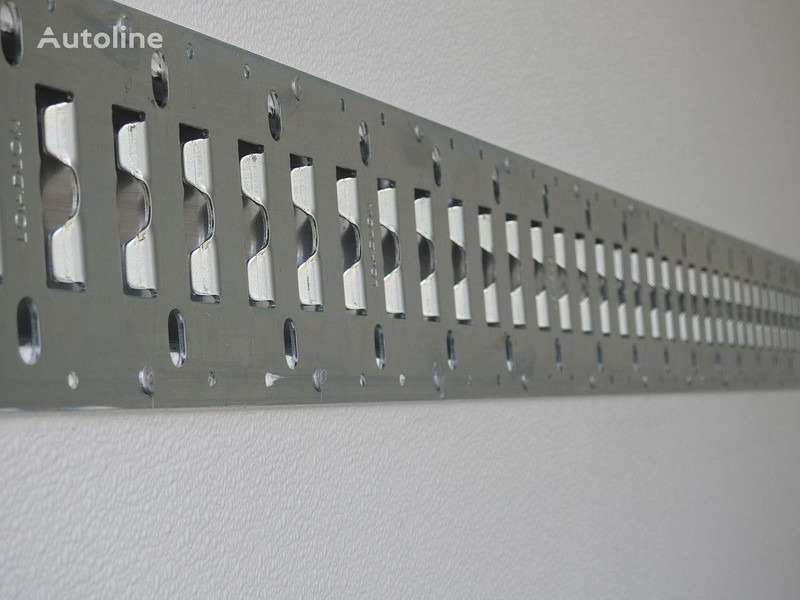 Refrigerator truck Iveco Daily: picture 12