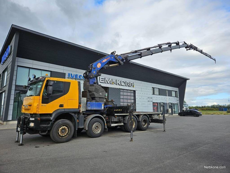 Iveco Trakker 410 - Dropside/ Flatbed truck, Crane truck: picture 2 Iveco Trakker 410 - Dropside/ Flatbed truck, Crane truck: picture 2