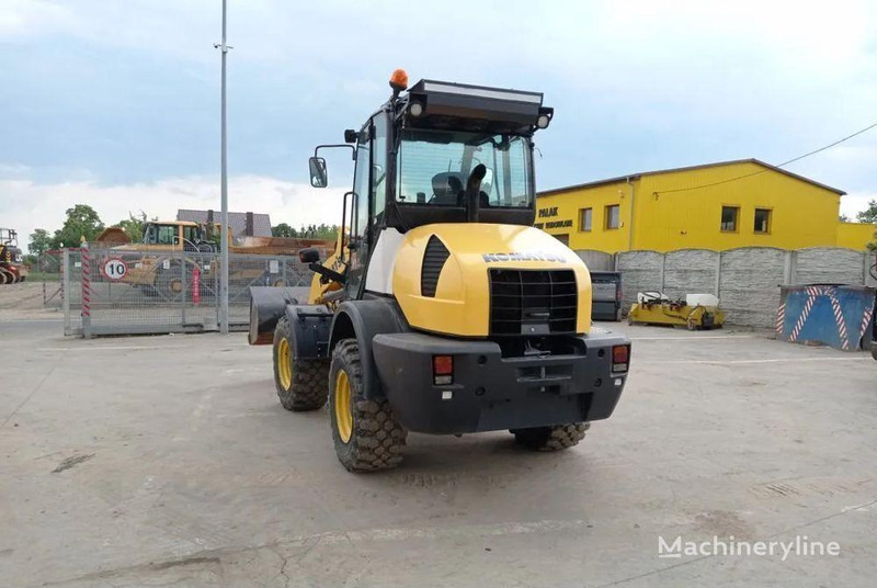 Komatsu WA 90-6 wheel loader - Wheel loader: picture 3 Komatsu WA 90-6 wheel loader - Wheel loader: picture 3
