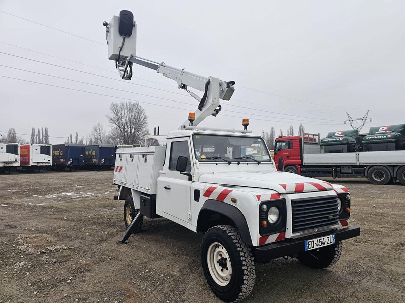 Land Rover Defender 120 4x4 - MOVEX Lifting Basket 10,5m - Truck mounted aerial platform: picture 1 Land Rover Defender 120 4x4 - MOVEX Lifting Basket 10,5m - Truck mounted aerial platform: picture 1