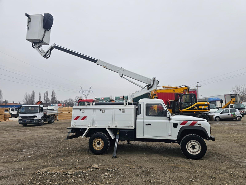 Land Rover Defender 120 4x4 - MOVEX Lifting Basket 10,5m - Truck mounted aerial platform: picture 4 Land Rover Defender 120 4x4 - MOVEX Lifting Basket 10,5m - Truck mounted aerial platform: picture 4