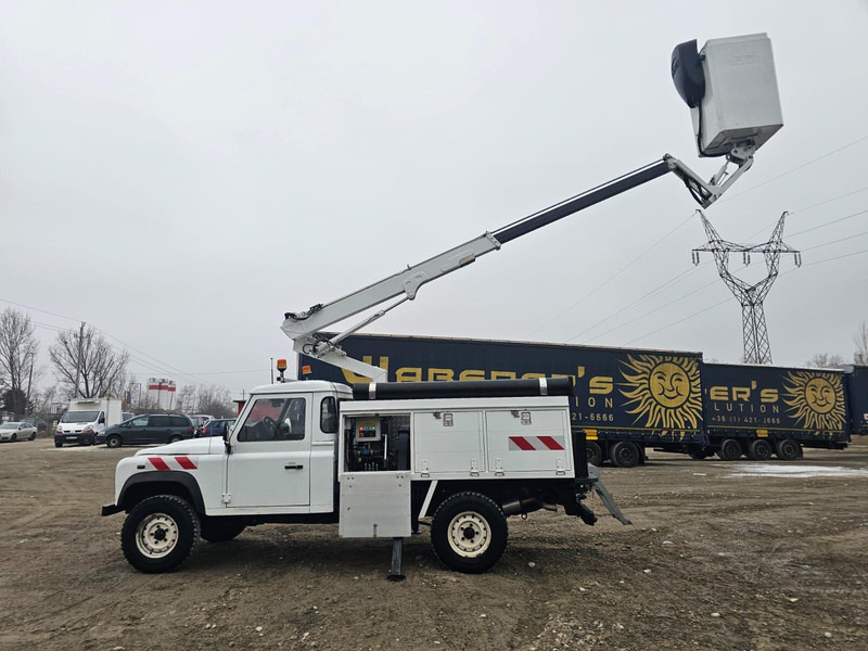 Land Rover Defender 120 4x4 - MOVEX Lifting Basket 10,5m - Truck mounted aerial platform: picture 5 Land Rover Defender 120 4x4 - MOVEX Lifting Basket 10,5m - Truck mounted aerial platform: picture 5
