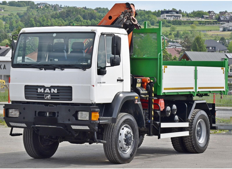 MAN LE 18.280 Kipper 3,70 m + PK 9501 /4x4 - Tipper, Crane truck: picture 4 MAN LE 18.280 Kipper 3,70 m + PK 9501 /4x4 - Tipper, Crane truck: picture 4