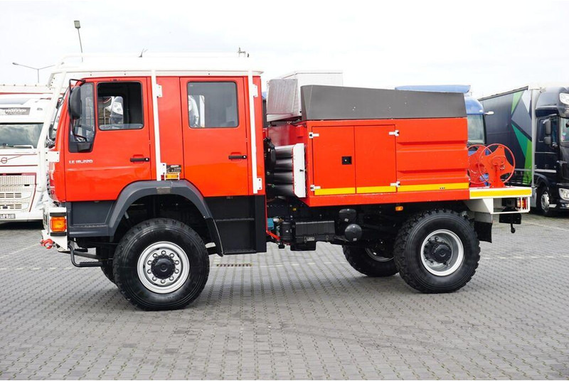MAN / LE 220 / 4 X 4 / DOKA / STRAŻ POZARNA - Fire truck: picture 3 MAN / LE 220 / 4 X 4 / DOKA / STRAŻ POZARNA - Fire truck: picture 3