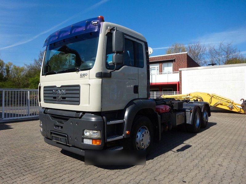 MAN TGA 26.310 6x4 Hook lift - Hook lift truck: picture 4 MAN TGA 26.310 6x4 Hook lift - Hook lift truck: picture 4